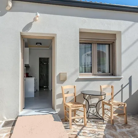 Sirens Aparthotel 3*